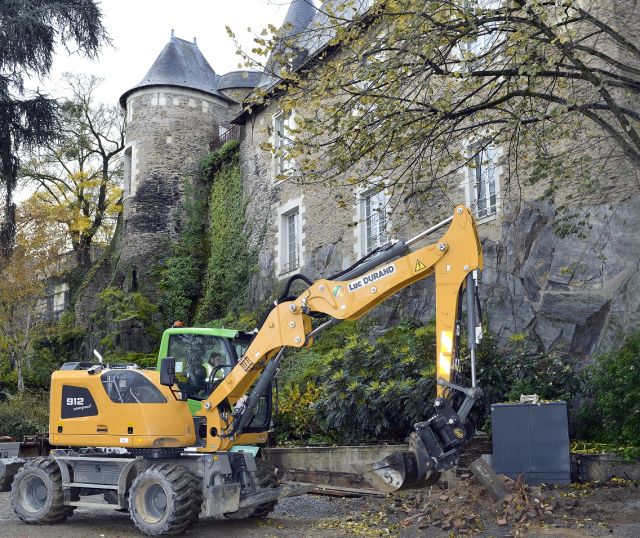 FUTUR(E) CONDUCTEUR-TRICE DE PELLE HYDRAULIQUE A PNEUS (F/H)